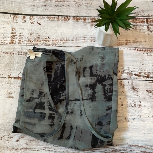Uo Silence + Noise Tunic Tank Top Green Black Abstract Size XS Summer blouse - Picture 7 of 7